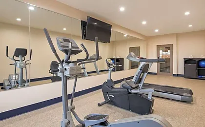 Best Western Plus Tulsa Inn & Suites