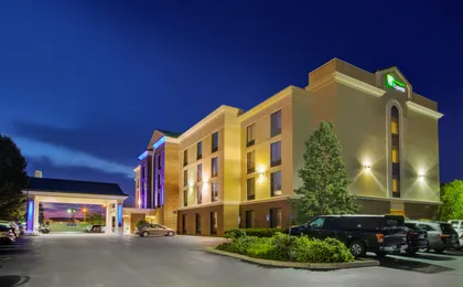 Holiday Inn Express & Suites Fort Wayne