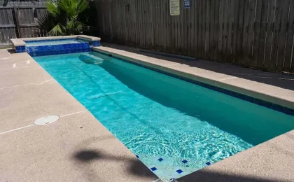 Near Beach Retreat - Ground Floor - Pool - Walk To All 2 Bedroom Apts