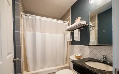 Balanced Rock Inn