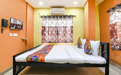 Fabhotel Santoshi