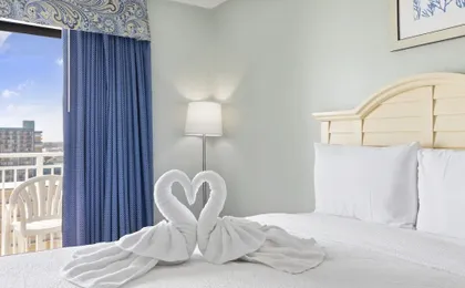 SeaMist Driftwood Vacation Studio with Balcony