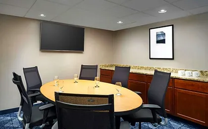 Courtyard by Marriott Chicago Midway Airport