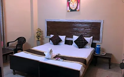 Hotel Aanvi Palace