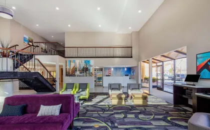 La Quinta Inn & Suites by Wyndham Oakland - Hayward