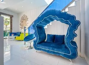 Jinglai Boutique Hotel (Shanghai Lujiazui Century Avenue Subway Station)