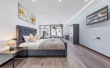 Luxury Sleeps 4 Studio Flat