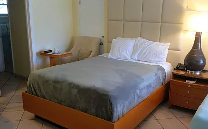 Ocean Mile Hotel