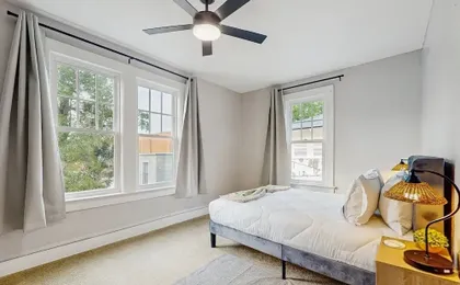Spacious Duplex With Private Balcony, Washer & Dryer, and Wifi