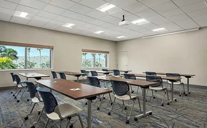 Holiday Inn Express & Suites Miami Intl Airport - 36th St by IHG