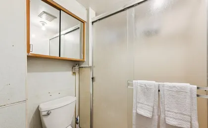 Charming Home Near Unc & Dt Greeley 5 Bedroom Home