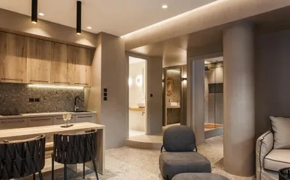 *** Boutique Syntagma apartment w/ plunge pool ***