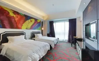 Eiffel Hotel