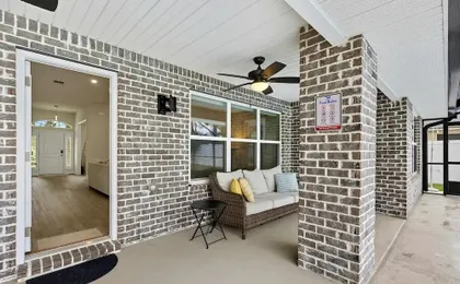 Modern 4BR Retreat Near Beach Heated Pool