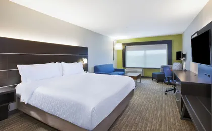 Holiday Inn Express & Suites Parkersburg East by IHG