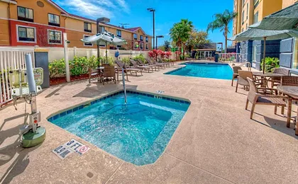 Fairfield Inn & Suites by Marriott Orlando Near Universal Orlando Resort