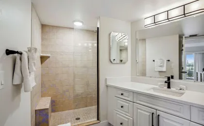 Land's End 1-406 Bay Front - Premier