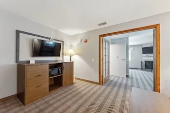 AmericInn by Wyndham Wisconsin Dells
