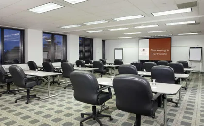 DoubleTree Suites by Hilton & Conf Ctr Chicago