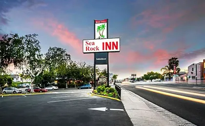 Sea Rock Inn - Long Beach