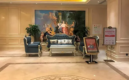 Vienna Hotel Chengdu University of Pertroleum Metro Station