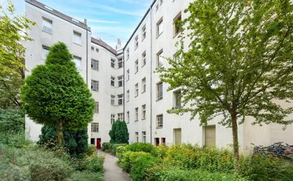 Thewilhelmshavener Group Apartment, Group & Family Friendly, 100m2, 2br, 1 Living Room, Huge Table, Ideal for 4 - 6 Guests