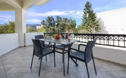 Dione Apartment with Terrace Near Kalathas Beach