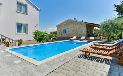 Apartments Crno