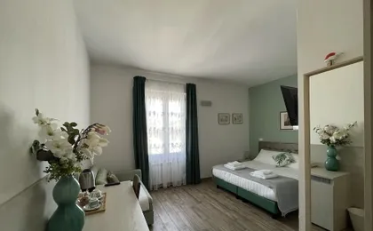 Porta Alla Croce Guest House