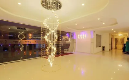 Premier Suites Business Hotel