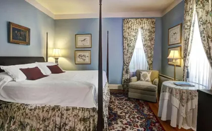 200 South Street Inn