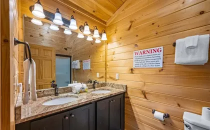 Gatlinburg Views Lodge 5 Bedroom Cabin