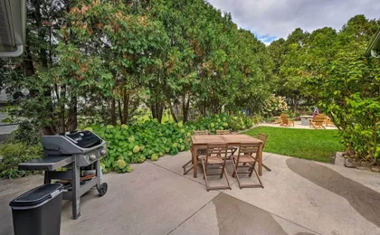 Airy Cottage Close to Rock Lake w/ Fire Pit!