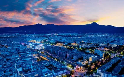 OKDAY Hotel (Lijiang Old Town Zhongyi Market Mufu Palace, Lijiang)