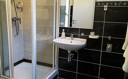 Apartment 4 Sleeps 4 Guests