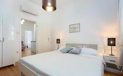 Festa Apartments & Rooms