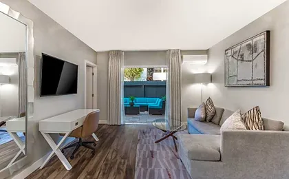 Anaheim Hotel