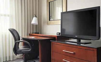 Minneapolis Marriott Northwest Hotel & Conference Center
