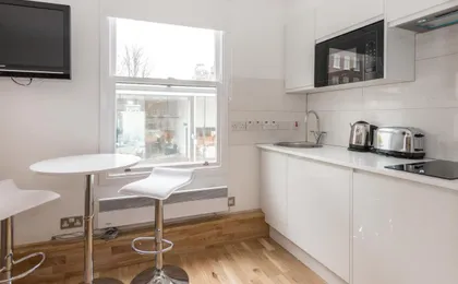 Apartment Near Harrods (Adults Only)