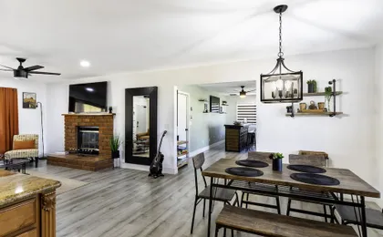 Sky Harbor House - Centrally Located W/hot Tub 3 Bedroom Home by RedAwning