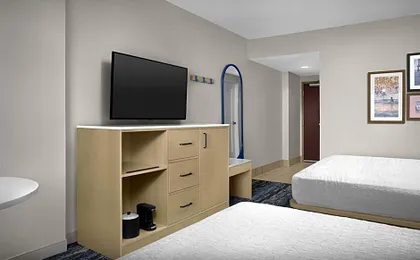Hampton Inn & Suites Ocean City Bayfront-Convention Center