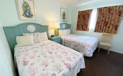 Carlton House Motel