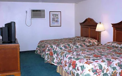 Hwy Express Inn And Suites