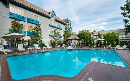 Azure Hotel & Suites, Trademark Collection by Wyndham