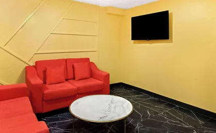 Super 8 by Wyndham Vandalia/Dayton International Airport
