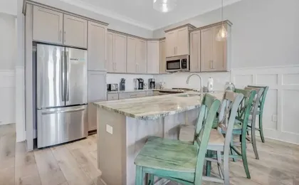 Porpoise-full Life Spacious 4 Bedroom Beach Home With Pool
