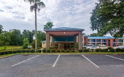 Days Inn by Wyndham Chipley