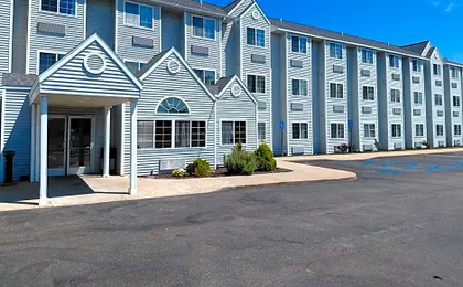 Microtel Inn & Suites By Wyndham Holland