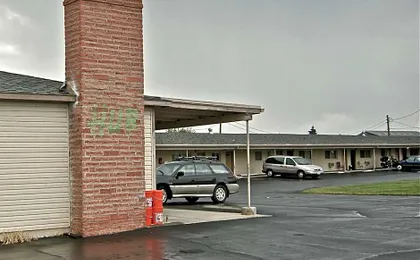 Hub Motel
