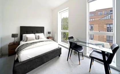 Spacious London Townhouse With Parking